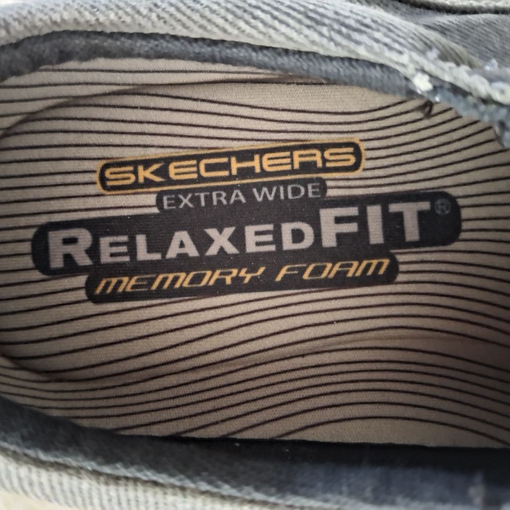 Skechers Men's Gray Slip-On Shoes Size 10. - Picture 4 of 7